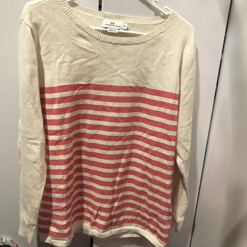 Vineyard vine sweater